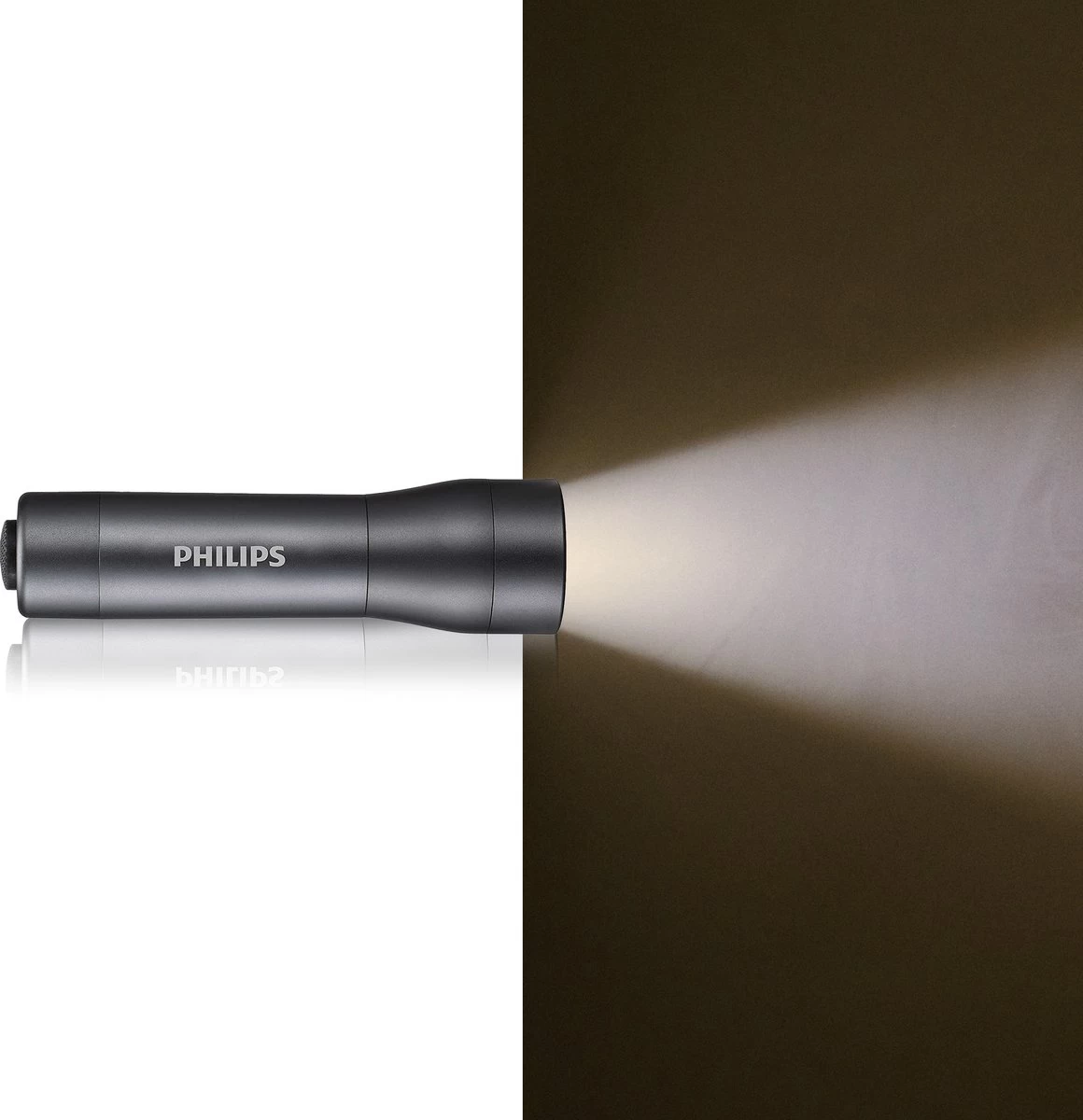 Philips Zaklamp - SFL4000T/10 - LED-zaklamp - Incl. 3 AAA-Batterijen - 120 Lumen - Zwart - IPX4 Waterdicht - Draagbare Lamp 2 Philips Zaklamp - SFL4000T/10 - LED-zaklamp - Incl. 3 AAA-Batterijen - 120 Lumen - Zwart - IPX4 Waterdicht - Draagbare Lamp - Afbeelding 2