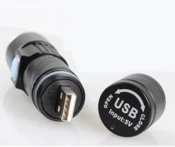 Creartix - Oplaadbare USB LED-zaklamp - Herlaadbare Flashlight Waterproof - 800 Lumen - Met Zoom - Waterbestendig - Zwart 15 Creartix - Oplaadbare USB LED-zaklamp - Herlaadbare Flashlight Waterproof - 800 Lumen - Met Zoom - Waterbestendig - Zwart -Kampeerclub 1200x1012 8