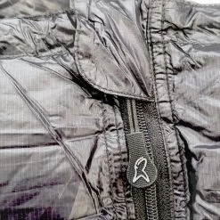 LOWLAND OUTDOOR® Ultra Compact Blanket - Donzen Slaapzak - Gewicht 495g - 210x80 Cm - Comfort Temperatuur +8°C 13 LOWLAND OUTDOOR® Ultra Compact Blanket - Donzen Slaapzak - Gewicht 495g - 210x80 Cm - Comfort Temperatuur +8°C -Kampeerclub 1200x1200 1138