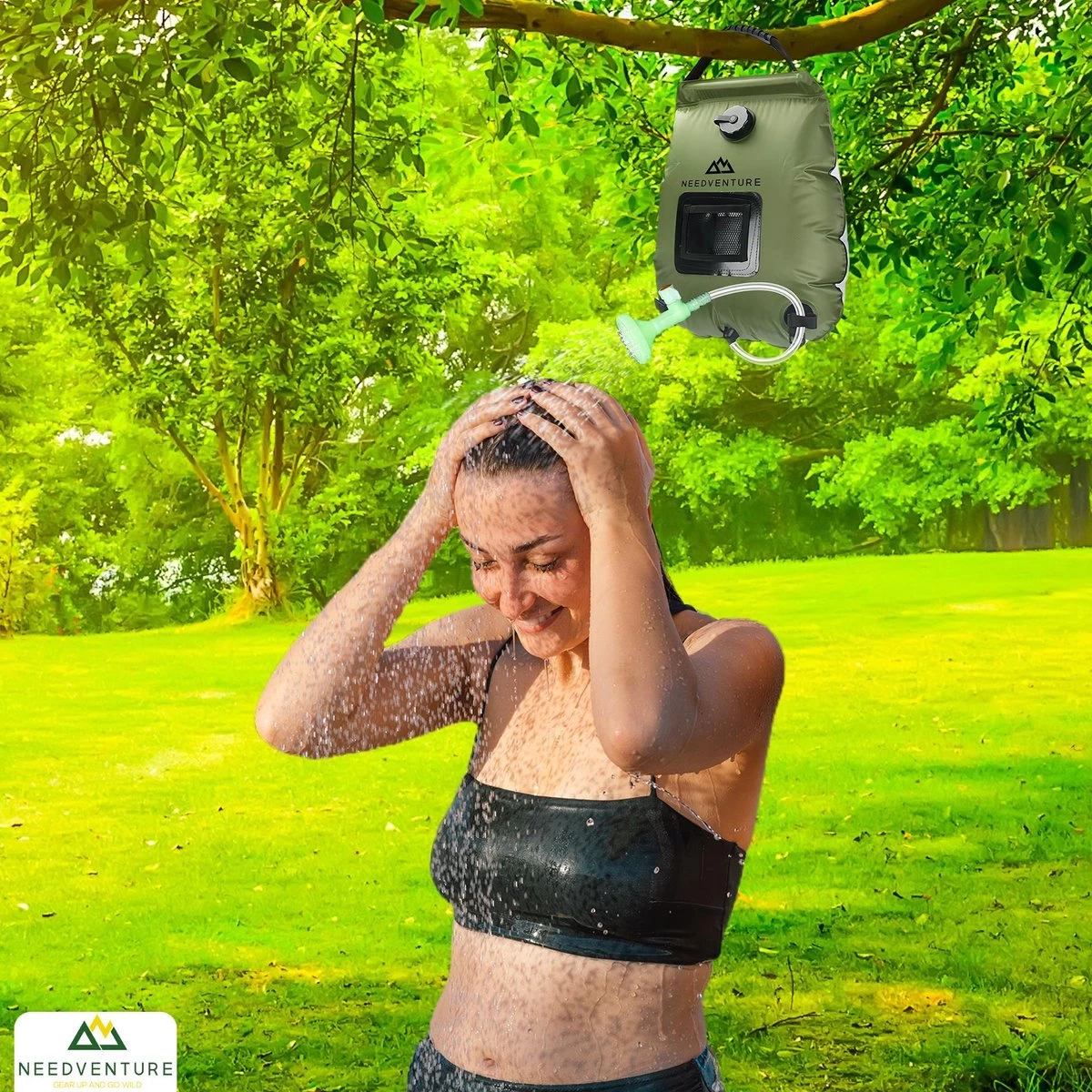Needventure Solar Douche - Camping Douchezak - Buiten Douche - Tuindouche - Inclusief Thermometer - Waterzak Met Douchekop - 20L - Groen 4 Needventure Solar Douche - Camping Douchezak - Buiten Douche - Tuindouche - Inclusief Thermometer - Waterzak Met Douchekop - 20L - Groen - Afbeelding 4