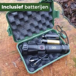 Unlimited Products Militaire Zaklamp LED Oplaadbaar - 2000 Lumen - IP68 Waterdicht - Hard Case Opbergdoos