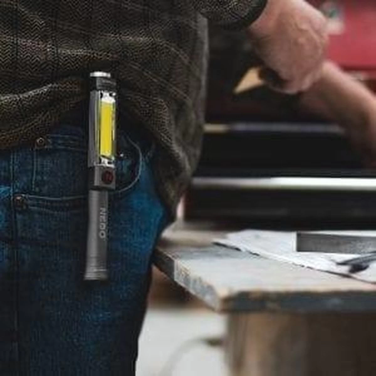 NEBO Big Larry 2 LED Werklamp- Zwart 2 NEBO Big Larry 2 LED Werklamp- Zwart - Afbeelding 2