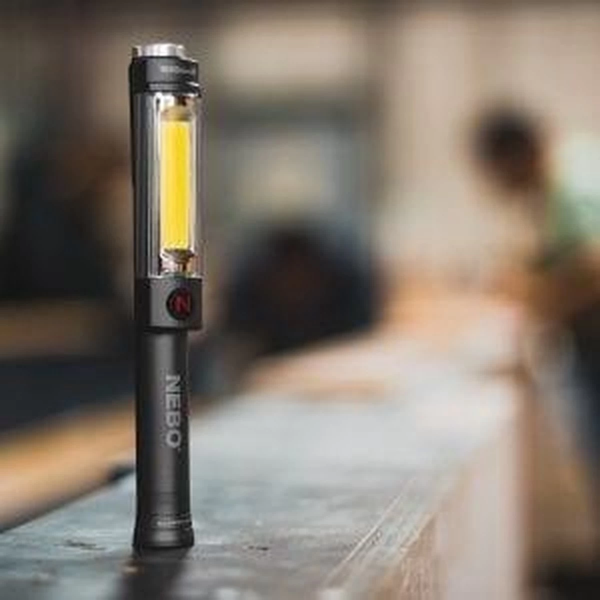 NEBO Big Larry 2 LED Werklamp- Zwart 4 NEBO Big Larry 2 LED Werklamp- Zwart - Afbeelding 4