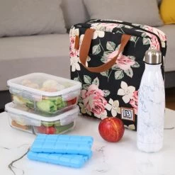 Brisby 4 Laags Geïsoleerde Koeltas - Lunchtas 7 Liter - Bloemetjes 9 Brisby 4 Laags Geïsoleerde Koeltas - Lunchtas 7 Liter - Bloemetjes -Kampeerclub 1200x1200 418