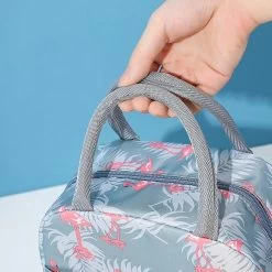 Koeltas - Lunchtas - Volwassenen En Kinderen - Compact & Handig: Zomer - Picknick -School - Lunch - Werk - Grijs Flamingo -Kampeerclub 1200x1200 541