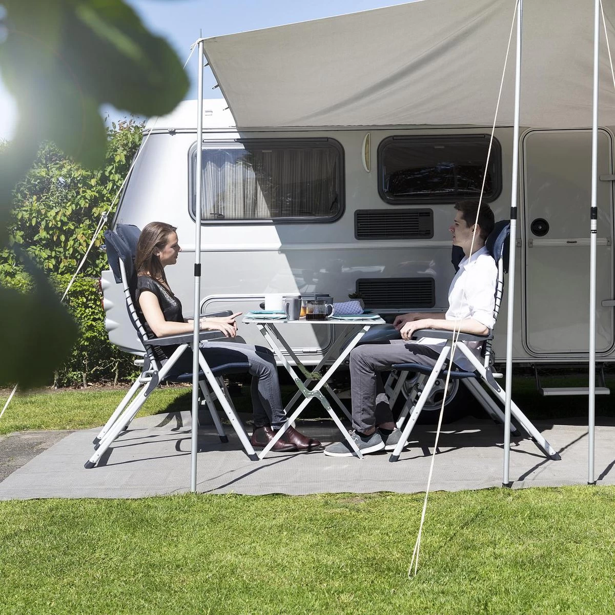 Campart Campingstoel CH-0592 - Opvouwbaar Met Hoofdsteun - 7 Verstelbare Standen - Lichtgewicht - Blauw 3 Campart Campingstoel CH-0592 - Opvouwbaar Met Hoofdsteun - 7 Verstelbare Standen - Lichtgewicht - Blauw - Afbeelding 3