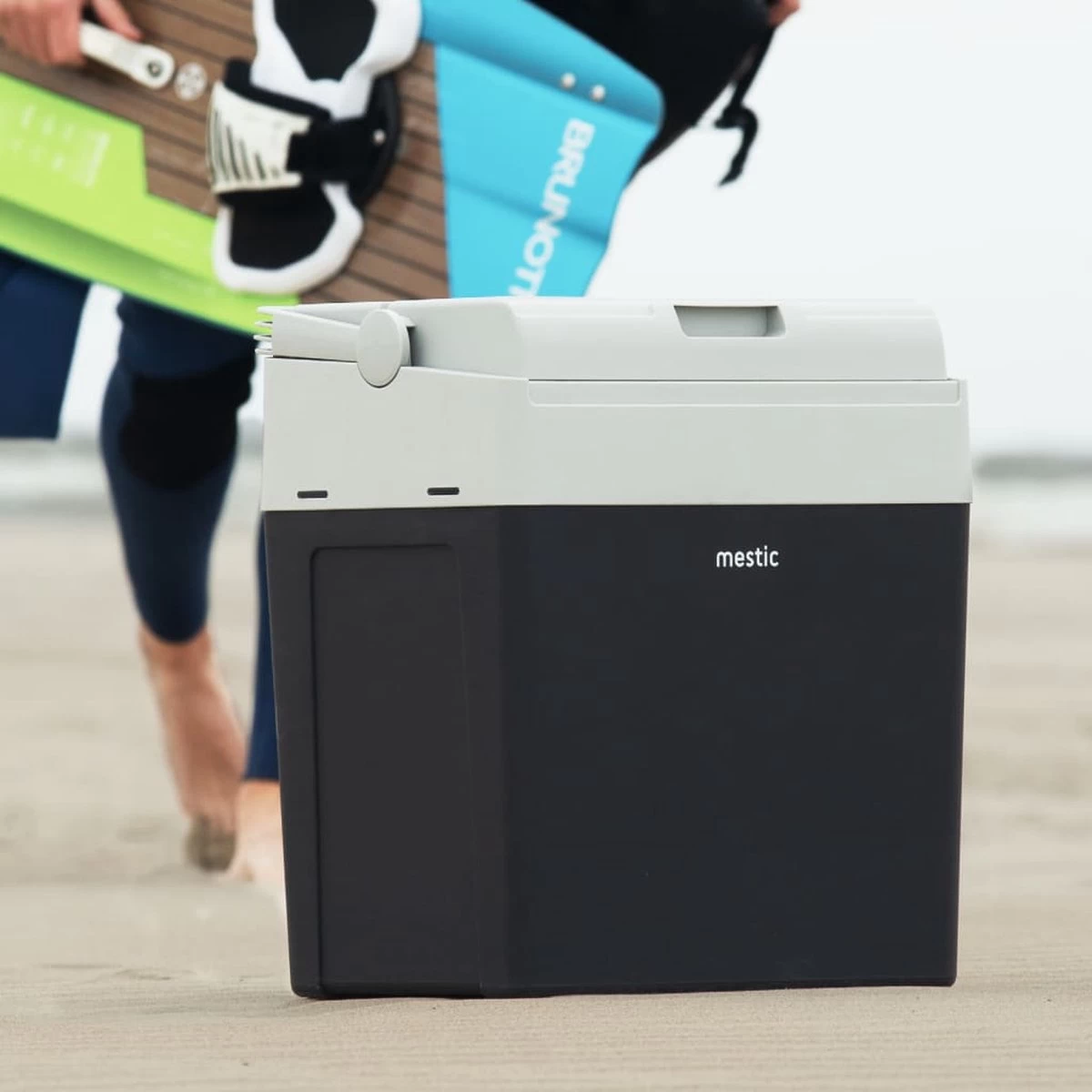 Mestic MTEC-28 Koelbox Thermo-elektrisch - AC/DC - 26L 9 Mestic MTEC-28 Koelbox Thermo-elektrisch - AC/DC - 26L - Afbeelding 9