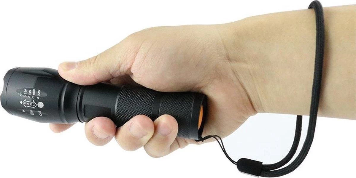 Merkloos Professionele 1000 Lumen LED Zaklamp Met Zoomfunctie 6 Merkloos Professionele 1000 Lumen LED Zaklamp Met Zoomfunctie - Afbeelding 6
