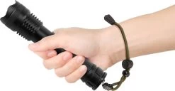 Zaklamp Led Oplaadbaar - Sterke 5000 MAh Batterij - 2000 Lumen - 5 Lichtmodi - USB - Zoom - 1 Jaar Garantie -Kampeerclub 1200x623 4