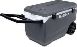Igloo Latitude 90 Roller - Grote Koelbox Op Wielen - 85 Liter - Grijs -Kampeerclub 1200x735