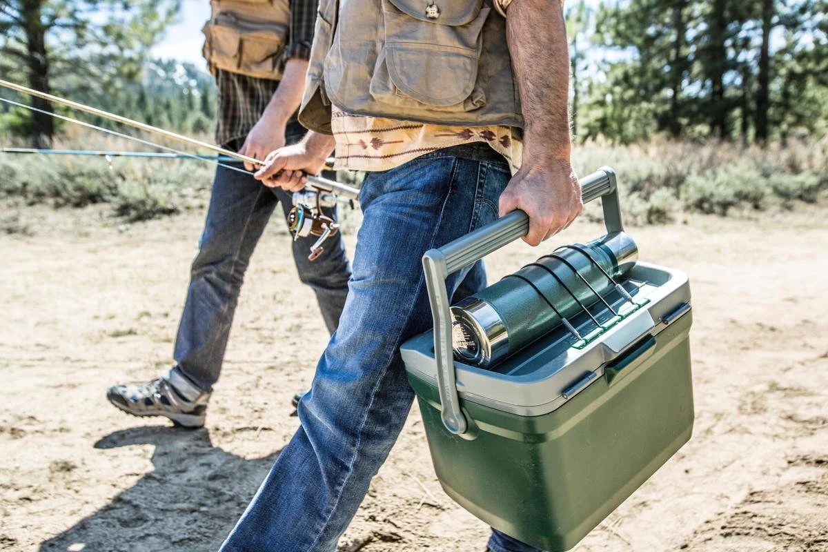Stanley The Easy Carry Outdoor Cooler 15,1L - Koelbox - Green 4 Stanley The Easy Carry Outdoor Cooler 15,1L - Koelbox - Green - Afbeelding 4