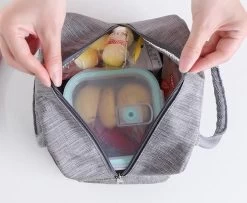 Koeltas - Lunchtas - Volwassenen En Kinderen - Compact & Handig: Zomer - Picknick -School - Lunch - Werk - Klassiek Grijs 23 Koeltas - Lunchtas - Volwassenen En Kinderen - Compact & Handig: Zomer - Picknick -School - Lunch - Werk - Klassiek Grijs -Kampeerclub 1200x987